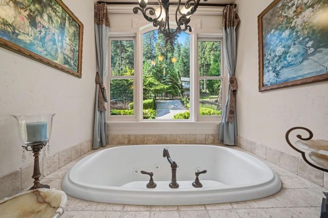 26541 Golf Links Dr, Pioneer, CA 95666