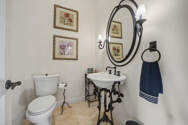 26541 Golf Links Dr, Pioneer, CA 95666