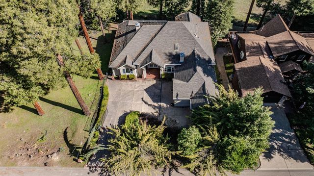 26541 Golf Links Dr, Pioneer, CA 95666