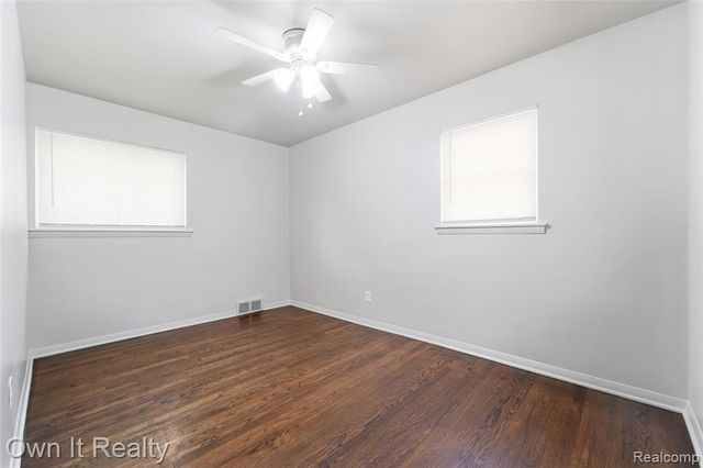 24985 Mabray Avenue, Eastpointe, MI 48021