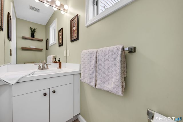 81 Notting Hill Gate, Torrington, CT 06790