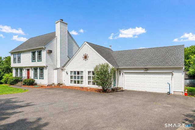81 Notting Hill Gate, Torrington, CT 06790