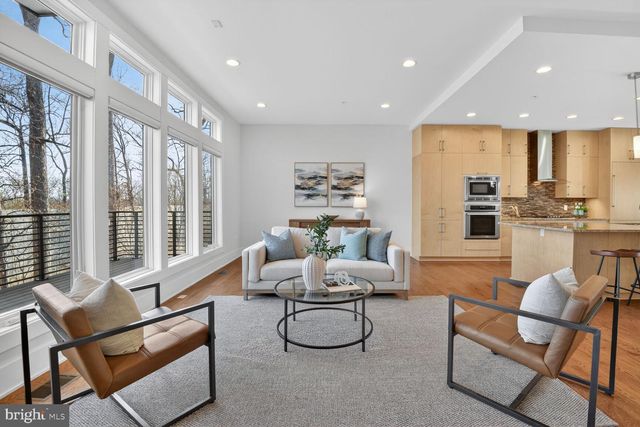 5320 MERRIAM ST, Bethesda, MD 20814