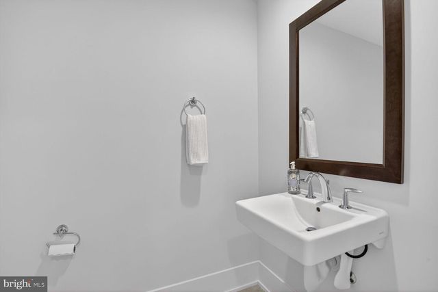 5320 MERRIAM ST, Bethesda, MD 20814