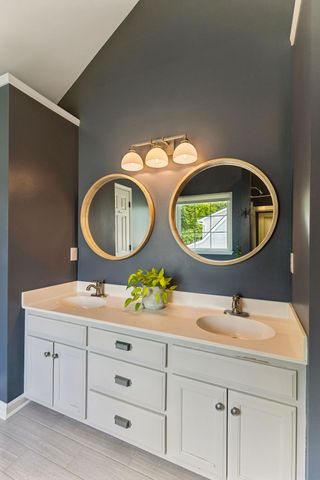 2744 Aston Woods Ln, Thompsons Station, TN 37179