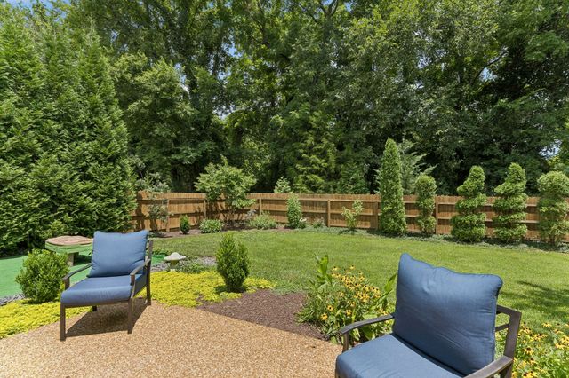 2744 Aston Woods Ln, Thompsons Station, TN 37179