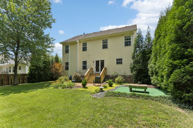 2744 Aston Woods Ln, Thompsons Station, TN 37179