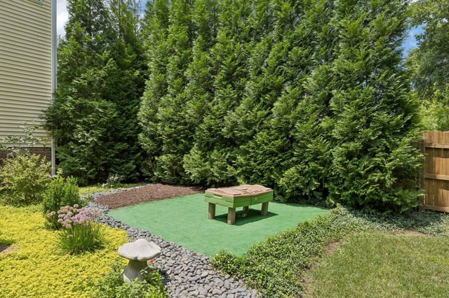 2744 Aston Woods Ln, Thompsons Station, TN 37179