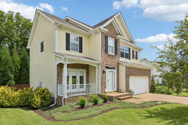 2744 Aston Woods Ln, Thompsons Station, TN 37179