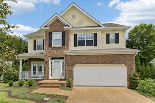 2744 Aston Woods Ln, Thompsons Station, TN 37179