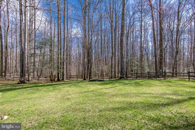 8305 PINYON PINE CT, Fairfax Station, VA 22039