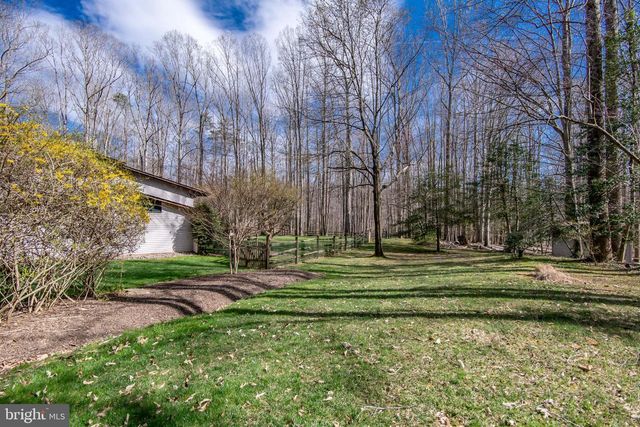8305 PINYON PINE CT, Fairfax Station, VA 22039