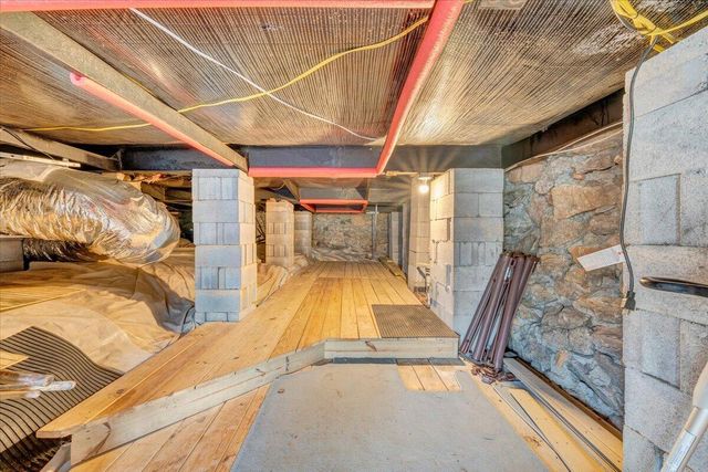 305 Mill Lake RD, Huddleston, VA 24104