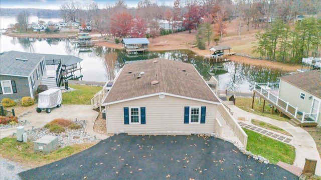 305 Mill Lake RD, Huddleston, VA 24104