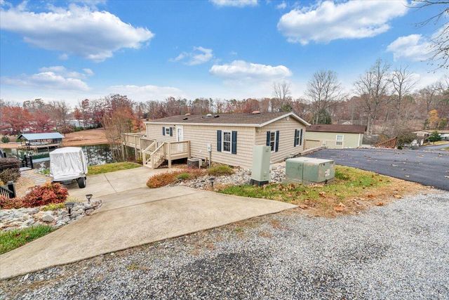 305 Mill Lake RD, Huddleston, VA 24104