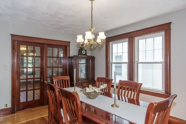 242 Beacon St, Lowell, MA 01850