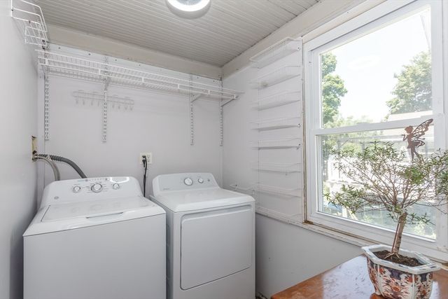 242 Beacon St, Lowell, MA 01850