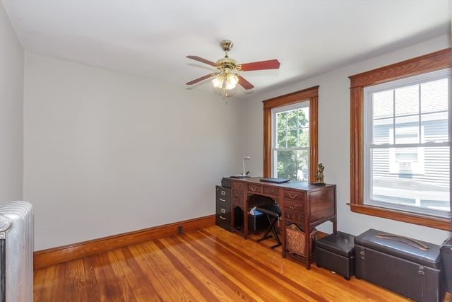242 Beacon St, Lowell, MA 01850