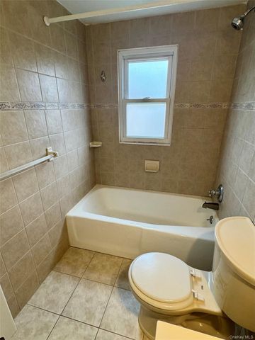 10 3rd Avenue, East Rockaway, NY 11518