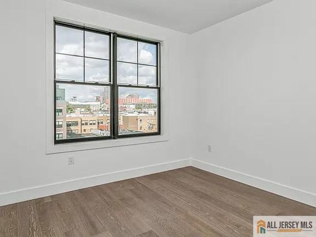 386 5th Street 301, Jersey City, NJ 07302