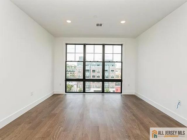 386 5th Street 301, Jersey City, NJ 07302