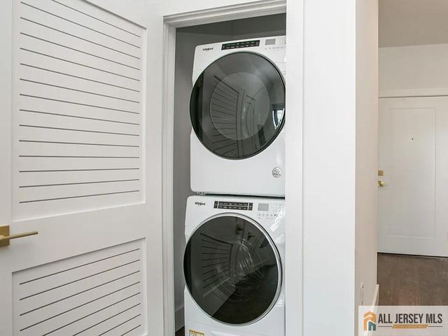 386 5th Street 301, Jersey City, NJ 07302