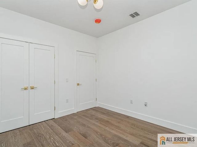 386 5th Street 301, Jersey City, NJ 07302