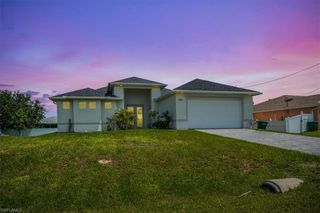 1013 NE 39th TER, Cape Coral, FL 33909