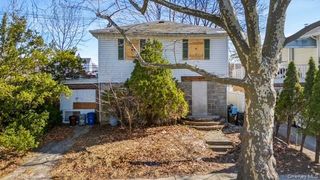 48-25 194th Street, Fresh Meadows, NY 11365