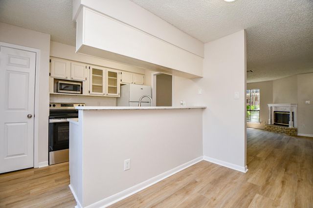 5001 Lamonte Lane 14, Houston, TX 77092