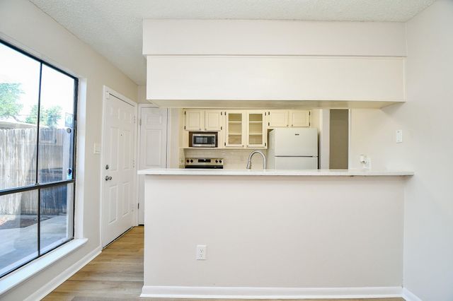 5001 Lamonte Lane 14, Houston, TX 77092