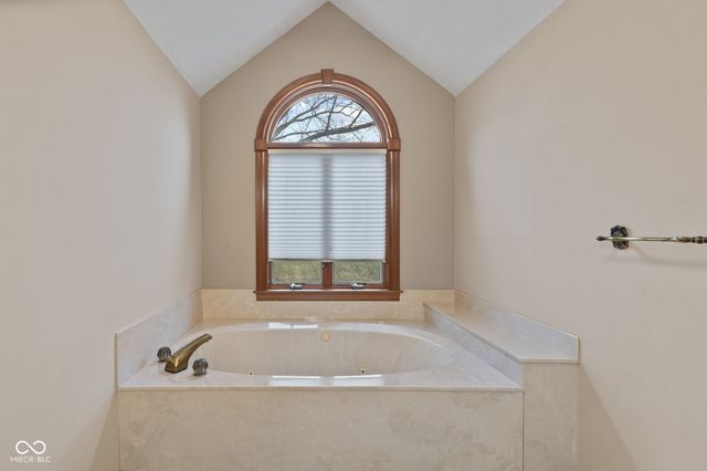 1489 Eagle Trace Drive, Greenwood, IN 46143