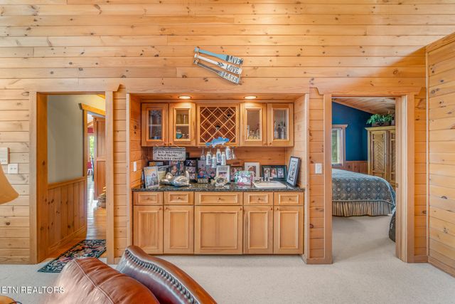 2114 Bridge View Drive, Dandridge, TN 37725