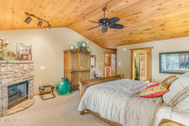 2114 Bridge View Drive, Dandridge, TN 37725