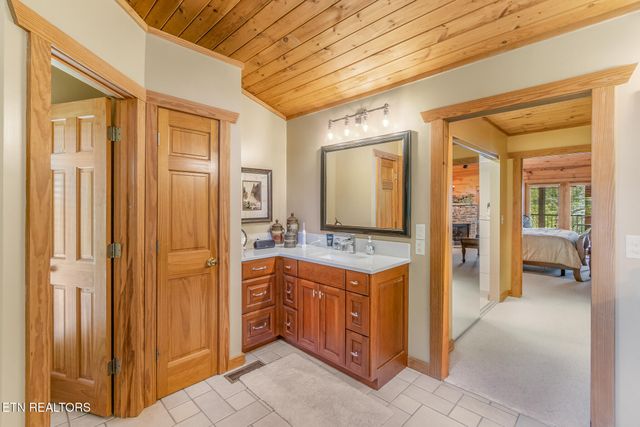 2114 Bridge View Drive, Dandridge, TN 37725