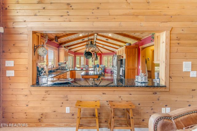 2114 Bridge View Drive, Dandridge, TN 37725