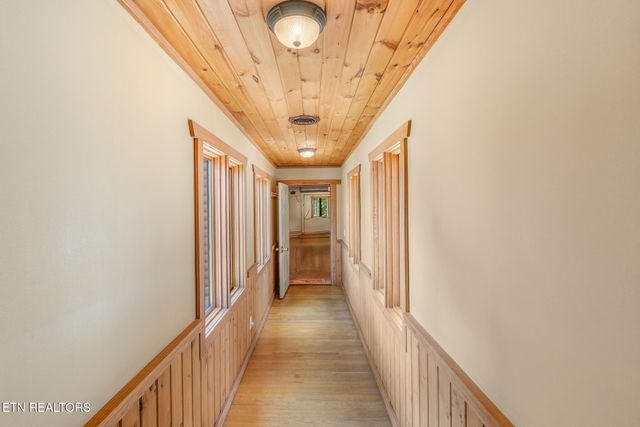 2114 Bridge View Drive, Dandridge, TN 37725