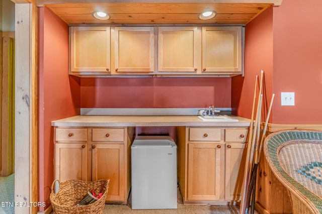 2114 Bridge View Drive, Dandridge, TN 37725