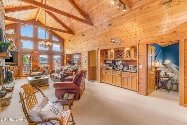 2114 Bridge View Drive, Dandridge, TN 37725