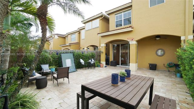 928 SW 154th Path 928, Miami, FL 33194