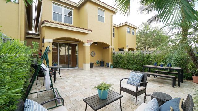 928 SW 154th Path 928, Miami, FL 33194