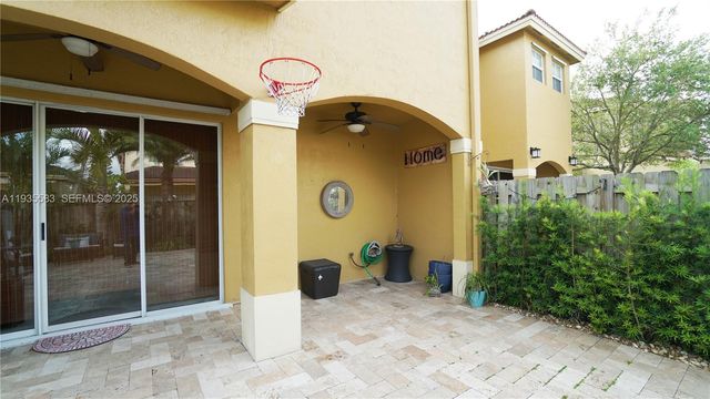 928 SW 154th Path 928, Miami, FL 33194