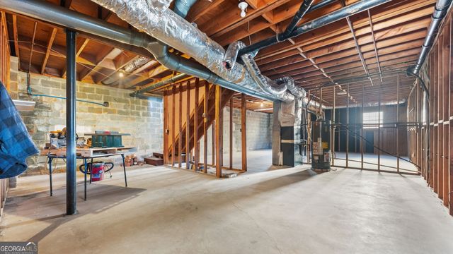 2302 Smokehouse Path, Lawrenceville, GA 30044