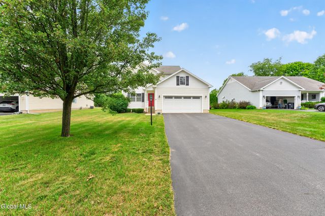 5 Carriage Way, Waterford, NY 12188