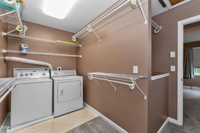 5 Carriage Way, Waterford, NY 12188