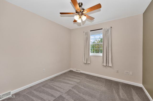 5 Carriage Way, Waterford, NY 12188