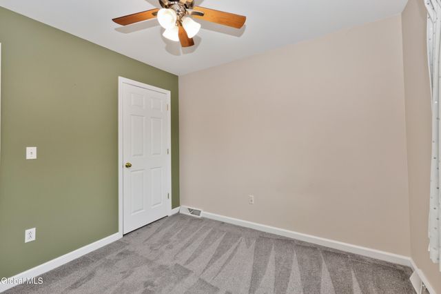 5 Carriage Way, Waterford, NY 12188