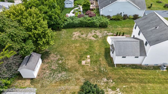 5 Carriage Way, Waterford, NY 12188