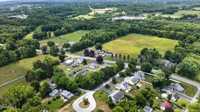 5 Carriage Way, Waterford, NY 12188