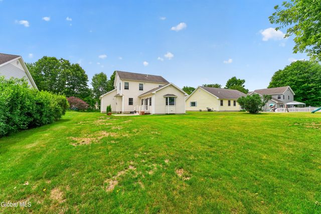 5 Carriage Way, Waterford, NY 12188